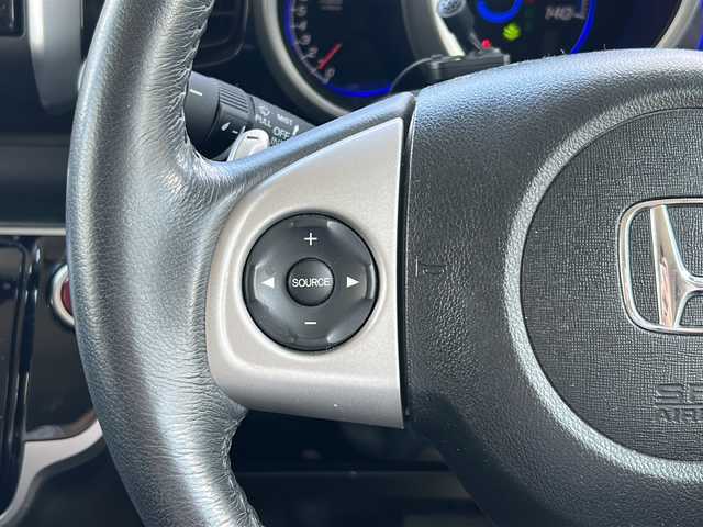 ホンダ Ｎ ＢＯＸ カスタム G ターボSSパッケージ 道東・釧路十勝 2015(平27)年 8.1万km プレミアムホワイトパール 4WD/ワンオーナー/Gathers純正SDナビ（VXM-152VFi）/フルセグ&CD&DVD&BT&SD&USB&iPod/バックカメラ/両側パワースライドドア/シティブレーキアクティブシステム/クルーズコントロール/シートヒーター/社外AW付スタッドレス（155/65R14）/革巻きステアリング/ステアリングスイッチ/パドルシフト/オートライト/キセノンヘッドライト/フォグランプ/ウィンカーミラー/スマートキー/スペアキー/プッシュスタート/横滑り防止/純正フロアマット/ECON