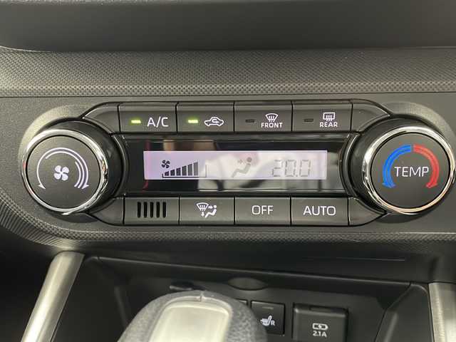トヨタ ライズ Z 岐阜県 2019(令1)年 4.2万km ブラックマイカメタリック/シャイニングホワイトパール スマートアシスト/レーダークルーズコントロール/純正SDナビ/フルセグ/BT/CD/DVD/バックカメラ/ドライブレコーダー前後/コーナーセンサー/シートヒーター（運転席/助手席）/革ステアリング/ステアリングスイッチ/スマートキー/プッシュスタート/ETC/純正アルミホイール/純正フロアマット/純正ドアバイザー/LEDヘッドライト/オートライト/フォグランプ/電動格納ミラー