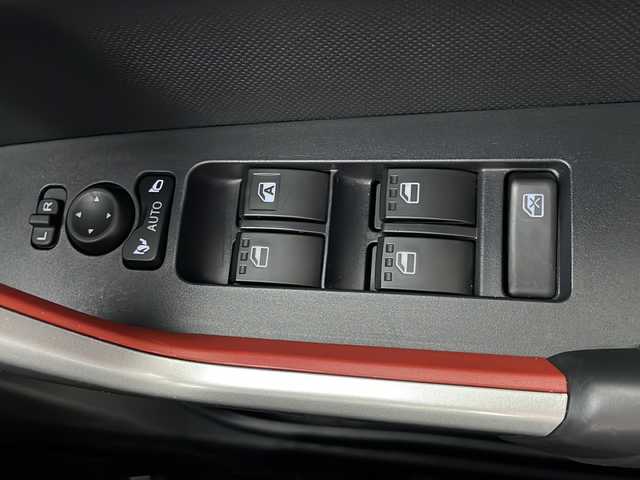 トヨタ ライズ Z 岐阜県 2019(令1)年 4.2万km ブラックマイカメタリック/シャイニングホワイトパール スマートアシスト/レーダークルーズコントロール/純正SDナビ/フルセグ/BT/CD/DVD/バックカメラ/ドライブレコーダー前後/コーナーセンサー/シートヒーター（運転席/助手席）/革ステアリング/ステアリングスイッチ/スマートキー/プッシュスタート/ETC/純正アルミホイール/純正フロアマット/純正ドアバイザー/LEDヘッドライト/オートライト/フォグランプ/電動格納ミラー