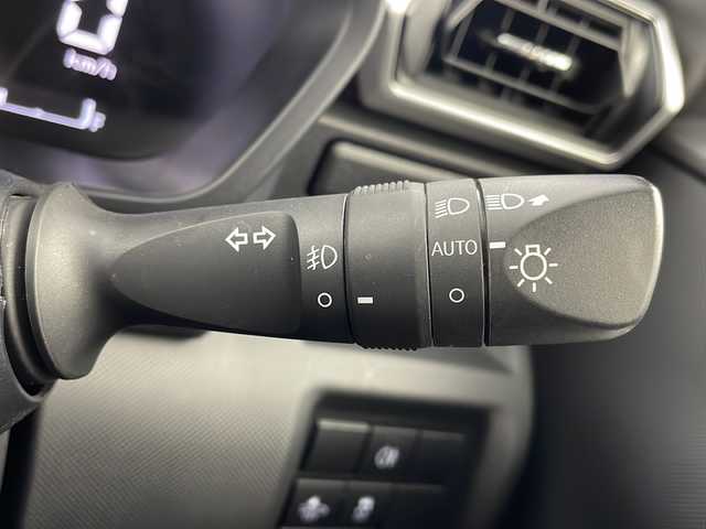トヨタ ライズ Z 岐阜県 2019(令1)年 4.2万km ブラックマイカメタリック/シャイニングホワイトパール スマートアシスト/レーダークルーズコントロール/純正SDナビ/フルセグ/BT/CD/DVD/バックカメラ/ドライブレコーダー前後/コーナーセンサー/シートヒーター（運転席/助手席）/革ステアリング/ステアリングスイッチ/スマートキー/プッシュスタート/ETC/純正アルミホイール/純正フロアマット/純正ドアバイザー/LEDヘッドライト/オートライト/フォグランプ/電動格納ミラー