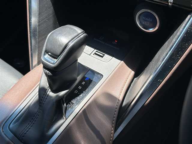 トヨタ ハリアー ハイブリッド Z レザーパッケージ 佐賀県 2020(令2)年 6.8万km プレシャスブラックパール JBLプレミアムサウンド/調光パノラマルーフ/トヨタセーフティセンス/・プリクラッシュセーフティ/・レーダークルーズコントロール/・オートマチックハイビーム/・レーントレーシングアシスト/デジタルインナーミラー/ブラインドスポットモニター/クリアランスソナー/T-Connectナビ/・フルセグTV/BT/・アラウンドビューモニター/レザーシート/シートヒーター/シートベンチレーター/パワーシート/シートメモリ/LEDヘッドライト/フォグランプ/オートライト/純正19インチAW/フロアマット/ETC2.0/プッシュスタート/電動パーキングスイッチ/革巻きステアリング/ステアリングヒーター/ステアリングスイッチ/オートワイパー/アイドリングストップ/RS-Rダウンサス/ISOFIX/エアバックW/サイド/カーテン/スペアキー×1/取扱説明書/保証書