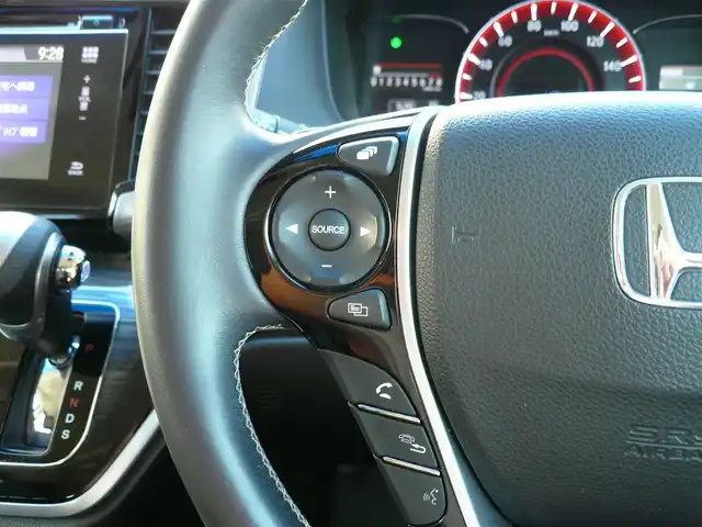 ホンダ オデッセイ アブソルート EX ADV 静岡県 2015(平27)年 6.4万km ホワイトオーキッドパール ワンオーナー/禁煙車/純正インターナビ/フリップダウンモニター/全周囲カメラ/フルセグテレビ/Bluetooth/DVD再生/USB/HDMI/ホンダセンシング/・衝突軽減ブレーキ/・ブラインドスポット/・先行車発進お知らせ/・路外逸脱抑制システム/・標識認識機能/・レーダークルーズ/オートライト/LEDヘッドライト/スマートキー/ETC/新車保証書/取扱説明書