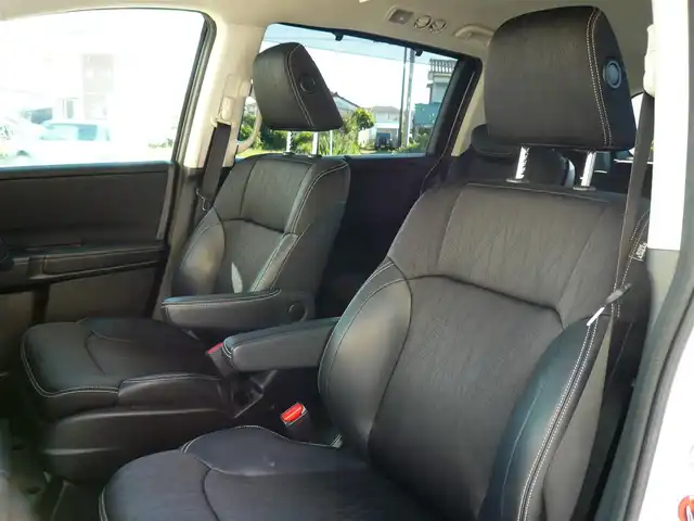 ホンダ オデッセイ アブソルート EX ADV 静岡県 2015(平27)年 6.4万km ホワイトオーキッドパール ワンオーナー/禁煙車/純正インターナビ/フリップダウンモニター/全周囲カメラ/フルセグテレビ/Bluetooth/DVD再生/USB/HDMI/ホンダセンシング/・衝突軽減ブレーキ/・ブラインドスポット/・先行車発進お知らせ/・路外逸脱抑制システム/・標識認識機能/・レーダークルーズ/オートライト/LEDヘッドライト/スマートキー/ETC/新車保証書/取扱説明書