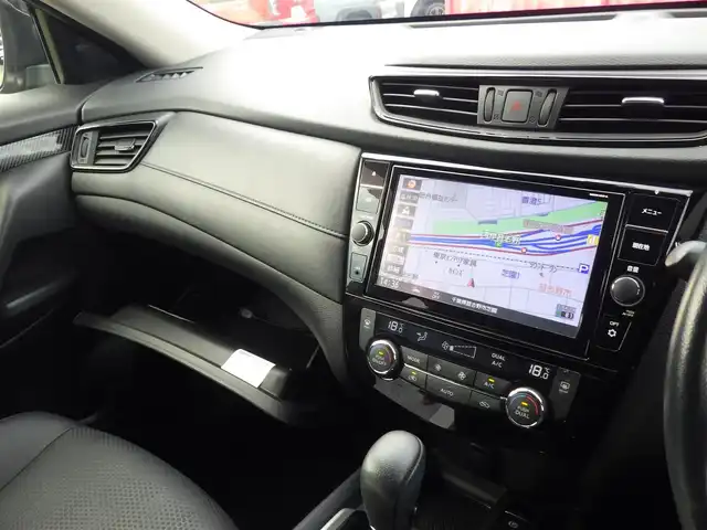 日産 エクストレイル 20Xi 千葉県 2018(平30)年 4.8万km ダイヤモンドブラック エマージェンシーブレーキ/プロパイロット/インテリジェントクルーズコントロール/インテリジェントルームミラー/パワーバックドア/各席シートヒーター/9インチ純正SDナビ/地デジTV/【BD/DVD/CD再生機能　Bluetooth接続】/アラウンドビューモニター/ドライブレコーダー/革巻きステアリング/ETC/LEDヘッドライト/フォグライト/ウインカーミラー/コーナーセンサー/純正18インチアルミホイル/インテリジェントキー