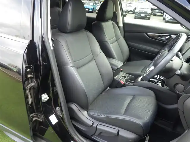 日産 エクストレイル 20Xi 千葉県 2018(平30)年 4.8万km ダイヤモンドブラック エマージェンシーブレーキ/プロパイロット/インテリジェントクルーズコントロール/インテリジェントルームミラー/パワーバックドア/各席シートヒーター/9インチ純正SDナビ/地デジTV/【BD/DVD/CD再生機能　Bluetooth接続】/アラウンドビューモニター/ドライブレコーダー/革巻きステアリング/ETC/LEDヘッドライト/フォグライト/ウインカーミラー/コーナーセンサー/純正18インチアルミホイル/インテリジェントキー