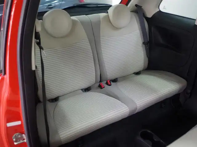 フィアット ５００ アニベルサリオ 兵庫県 2019(平31)年 2.3万km ビタミニックオレンジ 400台限定車/ガラスルーフ/クロームエンジンフードライン/クローム仕上げエクステリアミラーハウジング/FIATビンテージロゴ（フロント/リア/ステアリングホイール）/Anniversarioロゴ（リア）/16インチビンテージスタイルアルミホイール/専用ファブリックシート/専用インストルメントパネル/専用フロアマット/純正ディスプレイオーディオ/オートエアコン/Bluetooth接続/USB接続/ドラレコ前後/キセノンヘッドライト/ETC