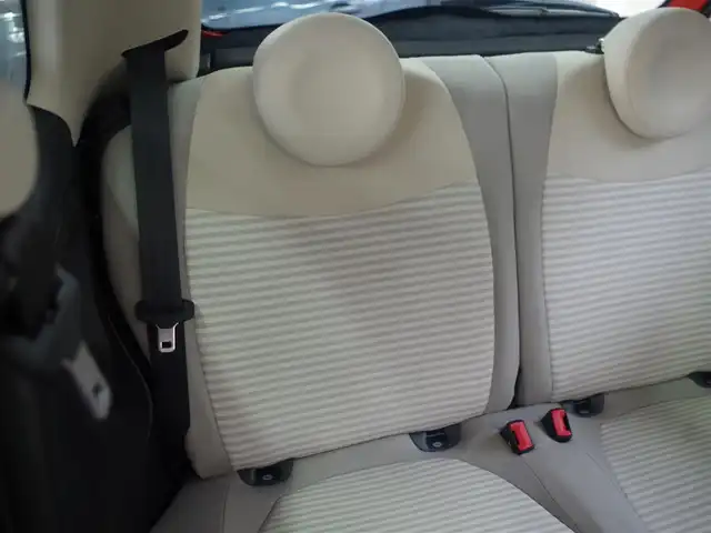 フィアット ５００ アニベルサリオ 兵庫県 2019(平31)年 2.3万km ビタミニックオレンジ 400台限定車/ガラスルーフ/クロームエンジンフードライン/クローム仕上げエクステリアミラーハウジング/FIATビンテージロゴ（フロント/リア/ステアリングホイール）/Anniversarioロゴ（リア）/16インチビンテージスタイルアルミホイール/専用ファブリックシート/専用インストルメントパネル/専用フロアマット/純正ディスプレイオーディオ/オートエアコン/Bluetooth接続/USB接続/ドラレコ前後/キセノンヘッドライト/ETC