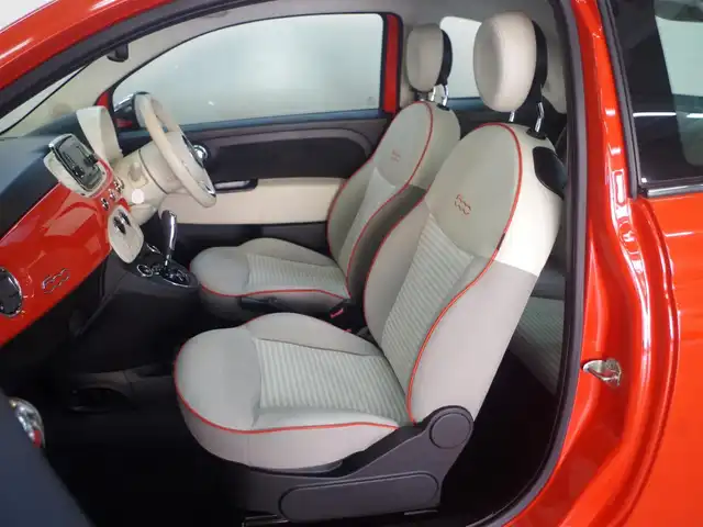 フィアット ５００ アニベルサリオ 兵庫県 2019(平31)年 2.3万km ビタミニックオレンジ 400台限定車/ガラスルーフ/クロームエンジンフードライン/クローム仕上げエクステリアミラーハウジング/FIATビンテージロゴ（フロント/リア/ステアリングホイール）/Anniversarioロゴ（リア）/16インチビンテージスタイルアルミホイール/専用ファブリックシート/専用インストルメントパネル/専用フロアマット/純正ディスプレイオーディオ/オートエアコン/Bluetooth接続/USB接続/ドラレコ前後/キセノンヘッドライト/ETC