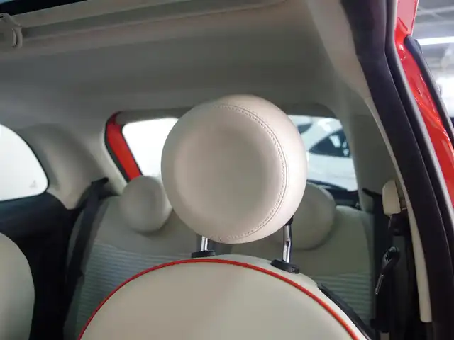 フィアット ５００ アニベルサリオ 兵庫県 2019(平31)年 2.3万km ビタミニックオレンジ 400台限定車/ガラスルーフ/クロームエンジンフードライン/クローム仕上げエクステリアミラーハウジング/FIATビンテージロゴ（フロント/リア/ステアリングホイール）/Anniversarioロゴ（リア）/16インチビンテージスタイルアルミホイール/専用ファブリックシート/専用インストルメントパネル/専用フロアマット/純正ディスプレイオーディオ/オートエアコン/Bluetooth接続/USB接続/ドラレコ前後/キセノンヘッドライト/ETC