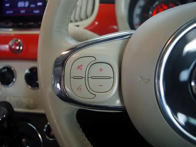 フィアット ５００ アニベルサリオ 兵庫県 2019(平31)年 2.3万km ビタミニックオレンジ 400台限定車/ガラスルーフ/クロームエンジンフードライン/クローム仕上げエクステリアミラーハウジング/FIATビンテージロゴ（フロント/リア/ステアリングホイール）/Anniversarioロゴ（リア）/16インチビンテージスタイルアルミホイール/専用ファブリックシート/専用インストルメントパネル/専用フロアマット/純正ディスプレイオーディオ/オートエアコン/Bluetooth接続/USB接続/ドラレコ前後/キセノンヘッドライト/ETC