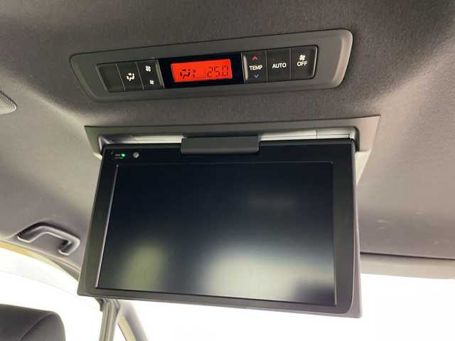 トヨタ ヴォクシー ZS 煌Ⅱ 道央・札幌 2019(平31)年 5.4万km ブラック ・4WD/・寒冷地仕様/・純正ナビ/・BT&CD&SD&フルセグTV/・バックカメラ/・両側パワースライド/・純正フリップダウンモニター/・クルーズコントロール/・ビルトインETC/・純正ドライブレコーダー/・クリアランスソナー/・LEDヘッドライト/・オートライト/・オートマチックハイビーム/・スマートキー/・積込スタッドレス社外AW付