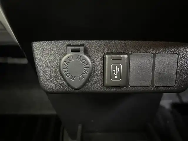 ダイハツ ミラ イース X リミテッド SAⅢ 埼玉県 2022(令4)年 0.6万km スカイブルーメタリック ・禁煙車/・登録時走行6009km/・レーダーブレーキ/・純正ナビゲーション/・CD/DVD/Bluetooth/DTV/・バックカメラ/・LEDヘッドライト/・オートハイビーム/・FRコーナーセンサー/・フロアマット/・ドアバイザー/・USBポート/・スペアキー/・新車保証書/・取扱説明書