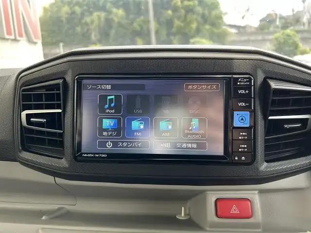 ダイハツ ミラ イース X リミテッド SAⅢ 埼玉県 2022(令4)年 0.6万km スカイブルーメタリック ・禁煙車/・登録時走行6009km/・レーダーブレーキ/・純正ナビゲーション/・CD/DVD/Bluetooth/DTV/・バックカメラ/・LEDヘッドライト/・オートハイビーム/・FRコーナーセンサー/・フロアマット/・ドアバイザー/・USBポート/・スペアキー/・新車保証書/・取扱説明書