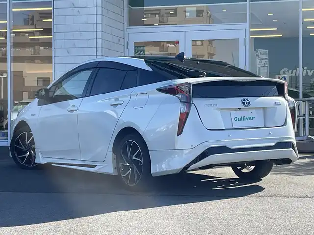 トヨタ プリウス Sセーフティプラス ツートーン 兵庫県 2018(平30)年 6.1万km パール モデリスタエアロ/モデリスタAW/ディーラーOP9インチナビ/ステアリングリモコン/クルーズコントロール（追従）/フルセグTV/Bluetoothオーディオ/バックカメラ/ETC/プリクラッシュセーフティ/前後ソナー/LEDヘッドライト