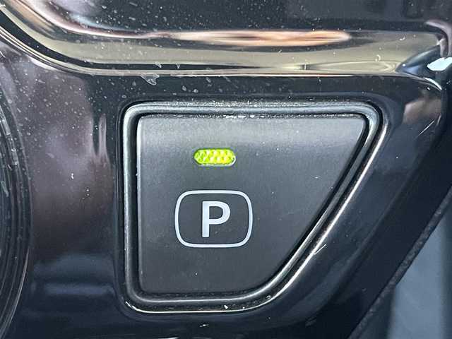 トヨタ プリウス Sセーフティプラス ツートーン 兵庫県 2018(平30)年 6.1万km パール モデリスタエアロ/モデリスタAW/ディーラーOP9インチナビ/ステアリングリモコン/クルーズコントロール（追従）/フルセグTV/Bluetoothオーディオ/バックカメラ/ETC/プリクラッシュセーフティ/前後ソナー/LEDヘッドライト