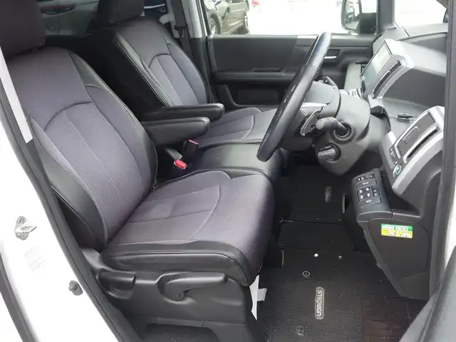 ホンダ ステップワゴン スパーダ Z クールスピリット 静岡県 2014(平26)年 15万km ホワイトオーキッドパール Gathers9インチHDDナビ（VXM-145VFNi）/　CD/DVD/BT/MusicRack/　USB/iPod/    SD/フルセグTV/バックカメラ/社外アルパイン10.1インチ/フリップダウンモニター（RSA10S-L）/ETC/両側パワースライドドア/パドルシフト/クルーズコントロール/HIDヘッドライト/オートライト/社外シートカバー/　3列目なし/スマートキー/純正フロアマット/無限ドアバイザー/取扱説明書/保証書