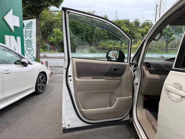 トヨタ ノア X Lセレクション 大阪府 2009(平21)年 8.8万km ホワイトパールクリスタルシャイン /禁煙車//純正DVDナビ/NDDN-W58//AM/FM/CD/DVD//ワンセグテレビ//パワースライドドア//コーナーセンサー//前後ドライブレコーダー//フォグランプ//取扱説明書//保証書