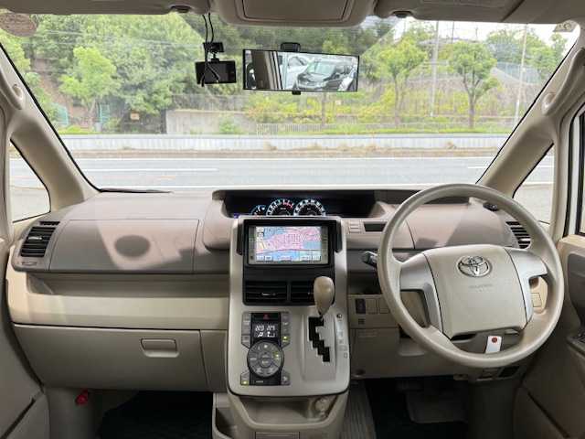 トヨタ ノア X Lセレクション 大阪府 2009(平21)年 8.8万km ホワイトパールクリスタルシャイン /禁煙車//純正DVDナビ/NDDN-W58//AM/FM/CD/DVD//ワンセグテレビ//パワースライドドア//コーナーセンサー//前後ドライブレコーダー//フォグランプ//取扱説明書//保証書