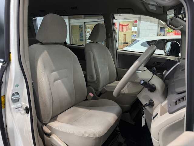 トヨタ ノア X Lセレクション 大阪府 2009(平21)年 8.8万km ホワイトパールクリスタルシャイン /禁煙車//純正DVDナビ/NDDN-W58//AM/FM/CD/DVD//ワンセグテレビ//パワースライドドア//コーナーセンサー//前後ドライブレコーダー//フォグランプ//取扱説明書//保証書