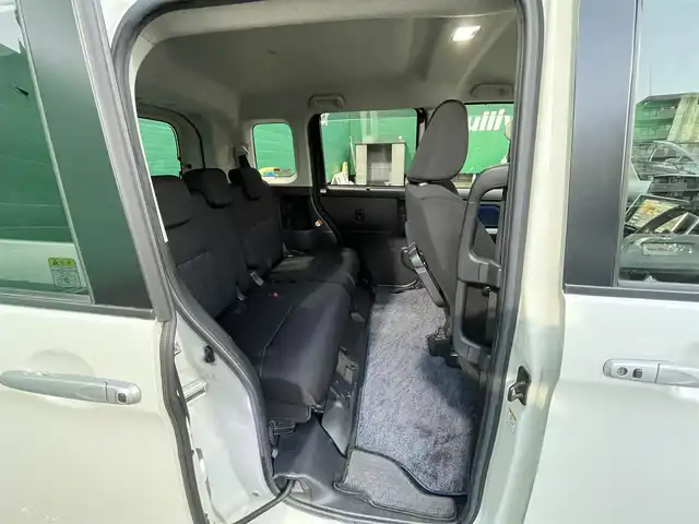 トヨタ ルーミー カスタムG－T 東京都 2017(平29)年 4.9万km パールホワイトⅢ コンフォートパッケージ/・前席シートヒーター/・前席シートバックテーブル/ナビレディパッケージ/・バックカメラ/・ステアリングスイッチ(オーディオ)/モデリスタエアロ　フロント/リアスカート/リアスポイラー/9型メモリナビ(ALPINE　X9V)/社外アンプ　(ALPINE　3553)/ターボ車/クルーズコントロール/スマートアシスト2(衝突回避支援システム)/・衝突回避支援ブレーキ機能/・衝突警報機能/・車線逸脱警報機能/・誤発進抑制制御機能/・先行者発進お知らせ機能/前後方ドライブレコーダー(ZDR015)/両側パワースライドドア/LEDヘッドライト/マルチインフォメーションディスプレイ/スペアキー×1/保証書/取扱説明書