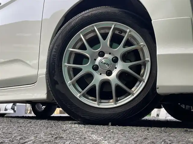 トヨタ ルーミー カスタムG－T 東京都 2017(平29)年 4.9万km パールホワイトⅢ コンフォートパッケージ/・前席シートヒーター/・前席シートバックテーブル/ナビレディパッケージ/・バックカメラ/・ステアリングスイッチ(オーディオ)/モデリスタエアロ　フロント/リアスカート/リアスポイラー/9型メモリナビ(ALPINE　X9V)/社外アンプ　(ALPINE　3553)/ターボ車/クルーズコントロール/スマートアシスト2(衝突回避支援システム)/・衝突回避支援ブレーキ機能/・衝突警報機能/・車線逸脱警報機能/・誤発進抑制制御機能/・先行者発進お知らせ機能/前後方ドライブレコーダー(ZDR015)/両側パワースライドドア/LEDヘッドライト/マルチインフォメーションディスプレイ/スペアキー×1/保証書/取扱説明書