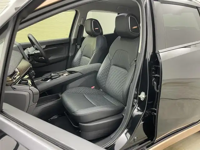 日産 オーラ G レザーエディション 岡山県 2022(令4)年 2.7万km ミッドナイトブラック/サンライズカッパー 純正９インチナビ/【Bluetooth/フルセグTV/Carplay/USB】/ＢＯＳＥプレミアムサウンド/アラウンドビューモニター/デジタルインナーミラー/プロパイロット/前席シートヒーター/ステアリングヒーター/純正ドライブレコーダー（前）/ビルトインＥＴＣ２．０/ＬＥＤヘッドライト/オートハイビーム/フォグランプ/ワイヤレス充電/ＴＶキャンセラー/純正17インチアルミホイール/レザーシート