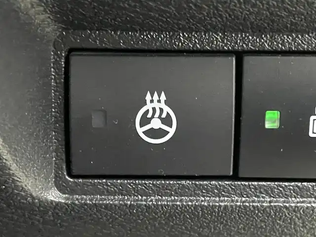 日産 オーラ G レザーエディション 岡山県 2022(令4)年 2.7万km ミッドナイトブラック/サンライズカッパー 純正９インチナビ/【Bluetooth/フルセグTV/Carplay/USB】/ＢＯＳＥプレミアムサウンド/アラウンドビューモニター/デジタルインナーミラー/プロパイロット/前席シートヒーター/ステアリングヒーター/純正ドライブレコーダー（前）/ビルトインＥＴＣ２．０/ＬＥＤヘッドライト/オートハイビーム/フォグランプ/ワイヤレス充電/ＴＶキャンセラー/純正17インチアルミホイール/レザーシート