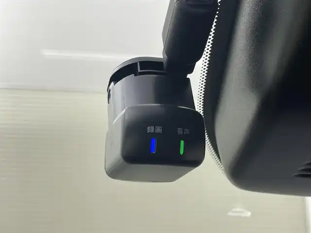 日産 オーラ G レザーエディション 岡山県 2022(令4)年 2.7万km ミッドナイトブラック/サンライズカッパー 純正９インチナビ/【Bluetooth/フルセグTV/Carplay/USB】/ＢＯＳＥプレミアムサウンド/アラウンドビューモニター/デジタルインナーミラー/プロパイロット/前席シートヒーター/ステアリングヒーター/純正ドライブレコーダー（前）/ビルトインＥＴＣ２．０/ＬＥＤヘッドライト/オートハイビーム/フォグランプ/ワイヤレス充電/ＴＶキャンセラー/純正17インチアルミホイール/レザーシート