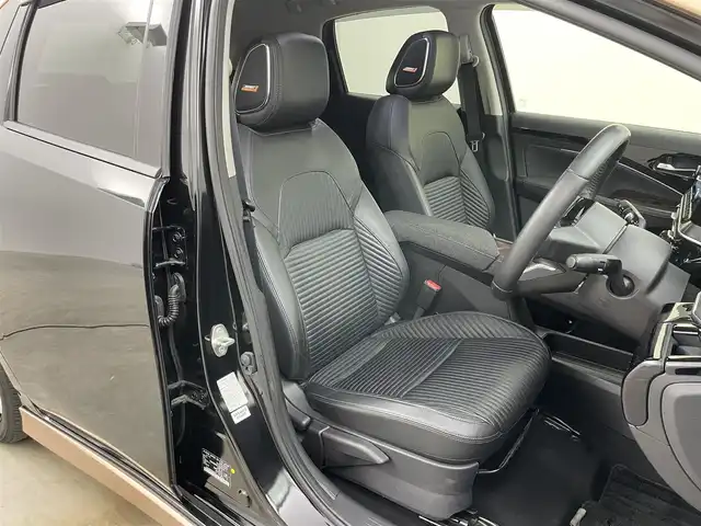 日産 オーラ G レザーエディション 岡山県 2022(令4)年 2.7万km ミッドナイトブラック/サンライズカッパー 純正９インチナビ/【Bluetooth/フルセグTV/Carplay/USB】/ＢＯＳＥプレミアムサウンド/アラウンドビューモニター/デジタルインナーミラー/プロパイロット/前席シートヒーター/ステアリングヒーター/純正ドライブレコーダー（前）/ビルトインＥＴＣ２．０/ＬＥＤヘッドライト/オートハイビーム/フォグランプ/ワイヤレス充電/ＴＶキャンセラー/純正17インチアルミホイール/レザーシート