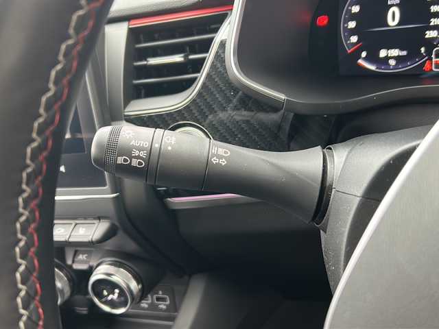 ルノー ルノー アルカナ RSライン マイルドハイブリッド 広島県 2023(令5)年 0.9万km パール 純正ディスプレイオーディオ/BT/AppleCarPlay/AndoroidAuto/全方位カメラ/アクティブブレーキ/車間距離警告/標識認識/レーンキープアシスト/死角警告/パドルシフト/シートヒーター/パワーシート/ステアリングヒーター/パドルシフト/置くだけ充電/ステアリングスイッチ/LEDヘッドライト/オートライト/スマートキー/プッシュスタート/ETC/純正フロアマット/純正アルミホイール/保証書・取扱説明書