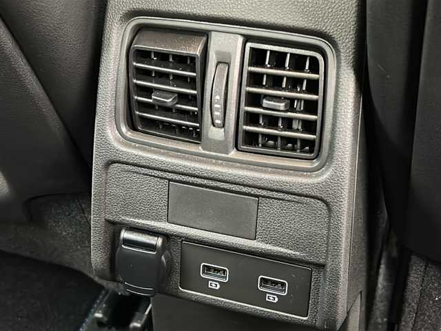 ルノー ルノー アルカナ RSライン マイルドハイブリッド 広島県 2023(令5)年 0.9万km パール 純正ディスプレイオーディオ/BT/AppleCarPlay/AndoroidAuto/全方位カメラ/アクティブブレーキ/車間距離警告/標識認識/レーンキープアシスト/死角警告/パドルシフト/シートヒーター/パワーシート/ステアリングヒーター/パドルシフト/置くだけ充電/ステアリングスイッチ/LEDヘッドライト/オートライト/スマートキー/プッシュスタート/ETC/純正フロアマット/純正アルミホイール/保証書・取扱説明書