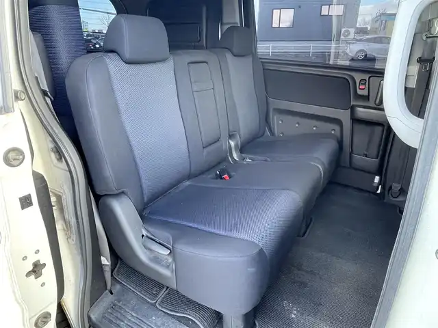 ホンダ ステップワゴン スパーダ S Z HDDナビ 道央・札幌 2008(平20)年 14.7万km プレミアムホワイトパール ４WD/純正ディーラーOPナビ/AM/FM/ワンセグ/バックカメラ/ECONモード/片側パワースライドドア/ステアリングリモコン/リモコンキー/HIDヘッドライト/フォグランプ/電動格納ミラー/ヒーテッドドアミラー/ウィンカーミラー/純正フロアマット/ドアバイザー/スペアキー/純正エンジンスターター