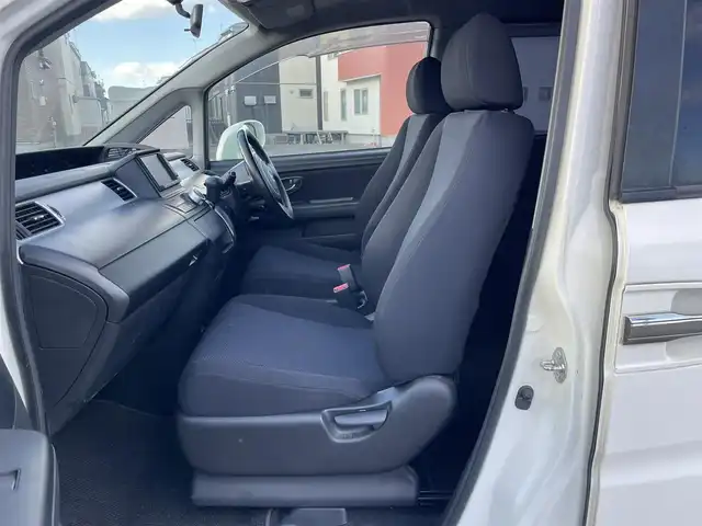 ホンダ ステップワゴン スパーダ S Z HDDナビ 道央・札幌 2008(平20)年 14.7万km プレミアムホワイトパール ４WD/純正ディーラーOPナビ/AM/FM/ワンセグ/バックカメラ/ECONモード/片側パワースライドドア/ステアリングリモコン/リモコンキー/HIDヘッドライト/フォグランプ/電動格納ミラー/ヒーテッドドアミラー/ウィンカーミラー/純正フロアマット/ドアバイザー/スペアキー/純正エンジンスターター