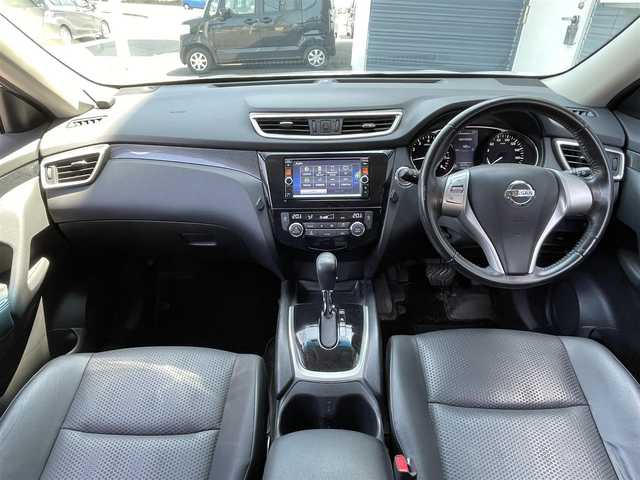 日産 エクストレイル 20X 道央・札幌 2015(平27)年 9.9万km ブリリアントホワイトパール 登録時走行距離　98492km/　4　W　D　/寒冷地仕様/ローダウン/純正ディーラーOPナビ/(AM/FM/CD/DVD/BT)/フルセグTV/NISMOサスペンション/NISMOアルミホイール装着/バックカメラ/前後ドライブレコーダー/カプロンシート/前席シートヒーター/ETC/純正エンジンスターター/デュアルエアコン/ミラーヒーター/電装格納ミラー/ウィンカーミラー/ヒルディセントコントロール/横滑り防止装置/LEDヘッドライト/フロントフォグランプ/純正ドアバイザー/純正フロアマット