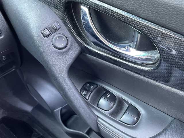 日産 エクストレイル 20X 道央・札幌 2015(平27)年 9.9万km ブリリアントホワイトパール 登録時走行距離　98492km/　4　W　D　/寒冷地仕様/ローダウン/純正ディーラーOPナビ/(AM/FM/CD/DVD/BT)/フルセグTV/NISMOサスペンション/NISMOアルミホイール装着/バックカメラ/前後ドライブレコーダー/カプロンシート/前席シートヒーター/ETC/純正エンジンスターター/デュアルエアコン/ミラーヒーター/電装格納ミラー/ウィンカーミラー/ヒルディセントコントロール/横滑り防止装置/LEDヘッドライト/フロントフォグランプ/純正ドアバイザー/純正フロアマット