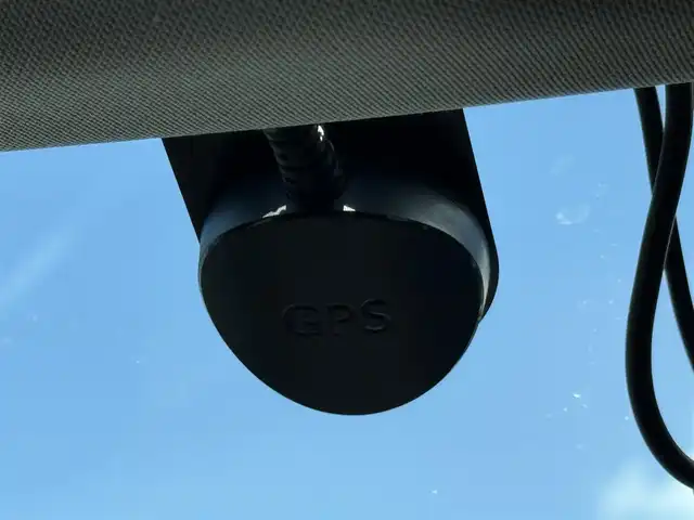 クライスラー・ジープ ジープ コマンダー リミテッド 道南・函館 2023(令5)年 2.5万km パール ワンオーナー車/純正ナビTV/全方位カメラ/アダクティブクルーズコントロール/前後ドラレコ/新車時保証書/取扱説明書/スマートキー/前席パワーシート/シートヒーター/純正アルミ＋スタッドレスタイヤ車内積み込み
