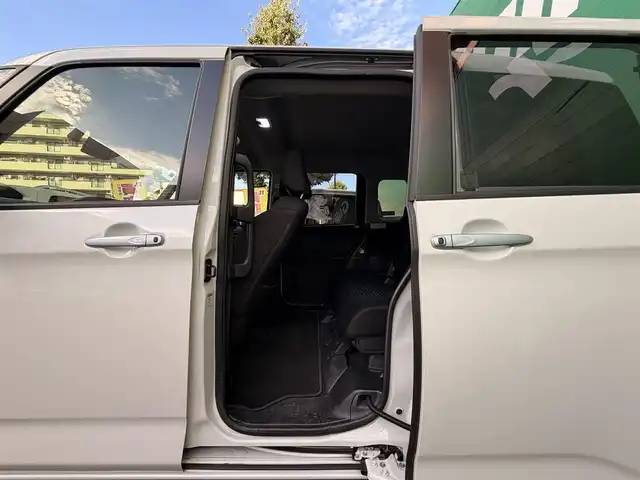 トヨタ ルーミー カスタムG－T 東京都 2022(令4)年 2万km パールホワイトⅢ ワンオーナー/禁煙車/パノラミックビュー対応ナビレディパッケージ/・パノラミックビューモニター/・ステアリングスイッチ/スマートアシスト/・衝突回避支援ブレーキ機能/・車線逸脱警報機能/・ブレーキ制御付き誤発進抑制機能/・アダプティブドライビングビーム/・アダプティブクルーズコントロール/・コーナーセンサー/・サイドビューランプ/両側パワースライドドア/LEDヘッドランプ/オートライト/スマートキー/カーテンエアバッグ/フロアマット/保証書/取扱説明書/スペアキー