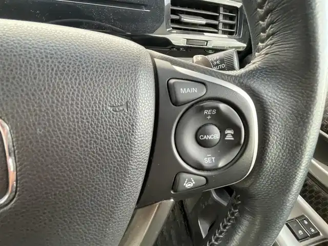 ホンダ ステップワゴン スパーダ ホンダセンシング 千葉県 2020(令2)年 6.6万km プラチナホワイトパール ホンダセンシング/・衝突軽減ブレーキ/レーンキープアシスト/・レーダークルーズコントロール/オートハイビーム/・クリアランスソナー/踏み間違い防止/・標識認識機能/先行車発進お知らせ/純正11.6インチフリップダウンモニター(VM-185EN)/純正10インチナビ(VXU-207SWi)/・フルセグ/BT/DVD/CD/HDMI/USB/カープレイ/バックカメラ/パドルシフト/ステアリングスイッチ/ETC2.0/両側パワースライドドア/LEDヘッドライト/オートライト/フォグライト/スマートキー/プッシュスタート/純正フロアマット/純正16インチAW