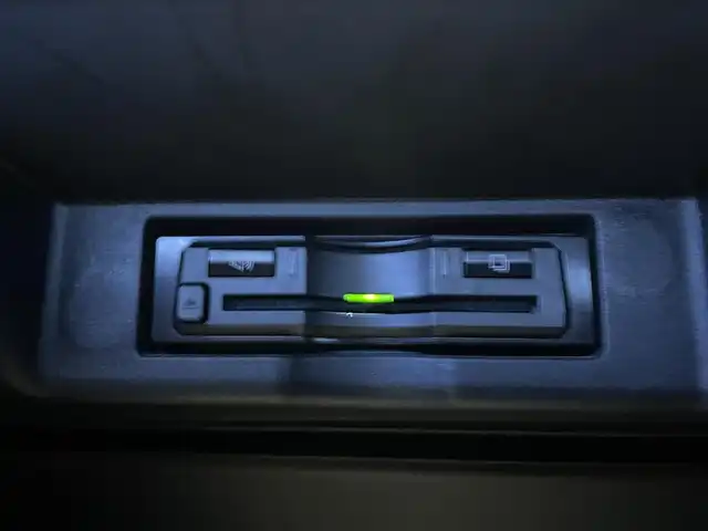 トヨタ ハリアー プレミアム 埼玉県 2018(平30)年 4.2万km ホワイトパールクリスタルシャイン モデリスタエアロ　ＨＫＳマフラー　ＡＬＰＩＮＥ１０型ナビ　テイン車高調　バックカメラ　追従走行　フルセグＴＶ　電動リアゲート　ハーフレザー　ＥＴＣ　前後ドライブレコーダー　デジタルインナーミラー