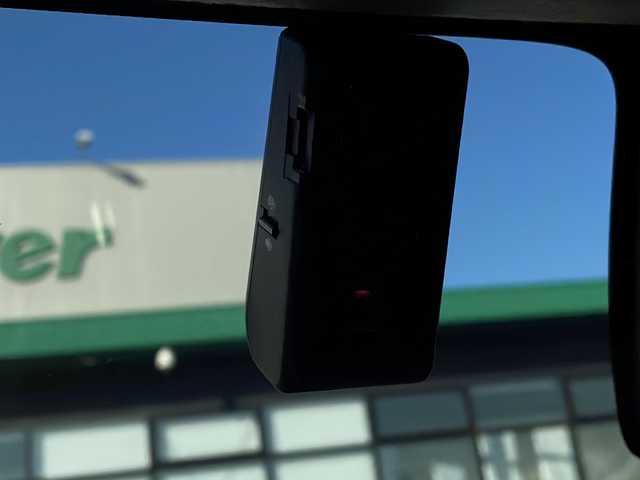 トヨタ ルーミー カスタムG 島根県 2020(令2)年 2万km ブラックマイカメタリック/ファイアークォーツレッドメタリック 純正9インチSDナビゲーション(NSZT-Y68T)/フルセグ BT SD CD DVD/全方位カメラ/サイドカメラ/レーンキープアシスト/クルーズコントロール/両側パワースライドドア/D/N席シートヒーター/オートマチックハイビーム/LEDヘッドライト/AUTOライト/フォグライト/後席サイドサンシェード/オートリトラミラー/ISOFIX/革巻きステアリング/ステアリングリモコン/純正14インチアルミホイール