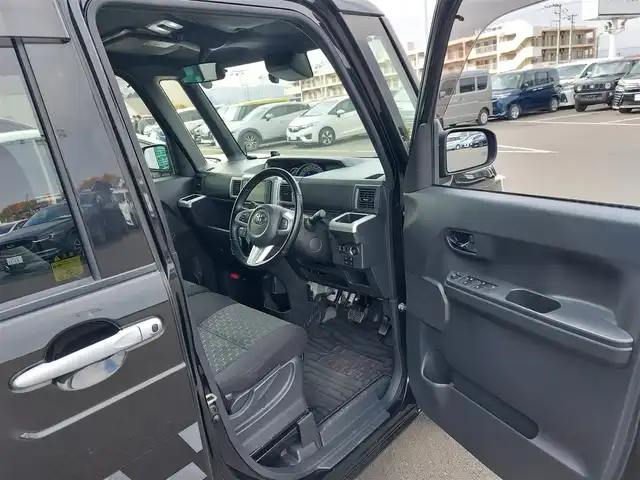 トヨタ ピクシスメガ GターボレジャーエディションSAⅢ 東京都 2018(平30)年 3.7万km ブラックマイカメタリック スマートアシストIII/・衝突回避ブレーキ/・オートマチックハイビーム/・コーナーセンサー/プッシュスタート/アイドリングストップ/純正ナビ/　・フルセグTV/　・Bluetooth接続/　・CD/DVD再生/　・USB/　・AM/FMラジオ/バックカメラ/ドライブレコーダー/リモコンエンジンスターター/両側パワースライドドア/運転席シートヒーター/純正フロアマット/LEDヘッドライト/ドアバイザー/純正15インチアルミホイール/スマートキー×２