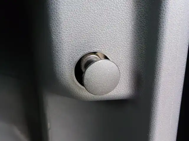 トヨタ ピクシスメガ GターボレジャーエディションSAⅢ 東京都 2018(平30)年 3.7万km ブラックマイカメタリック スマートアシストIII/・衝突回避ブレーキ/・オートマチックハイビーム/・コーナーセンサー/プッシュスタート/アイドリングストップ/純正ナビ/　・フルセグTV/　・Bluetooth接続/　・CD/DVD再生/　・USB/　・AM/FMラジオ/バックカメラ/ドライブレコーダー/リモコンエンジンスターター/両側パワースライドドア/運転席シートヒーター/純正フロアマット/LEDヘッドライト/ドアバイザー/純正15インチアルミホイール/スマートキー×２