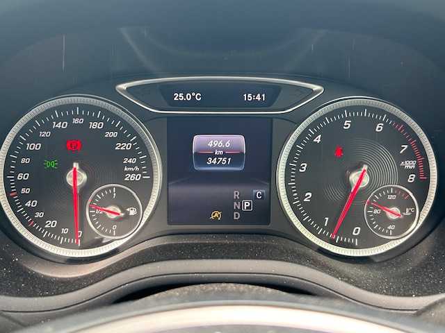 メルセデス・ベンツ Ｂ１８０ 静岡県 2018(平30)年 3.5万km カルサイトホワイト サンルーフ/純正ナビ/フルセグTV/DVD/CD/BT/SD/バックカメラ/黒革シート/前席メモリー付パワーシート/前席シートヒーター /ハーマンカードン/衝突軽減ブレーキ/レーンキープアシスト/ブラインドスポットモニター/クリアランスソナー/レーダークルーズコントロール/純正前方ドライブレコーダー/LEDヘッドライト/ETC/ステアリングスイッチ/純正17インチAW/スマートキー×2/保証書/取扱説明書/R3/5/6点検記録簿有