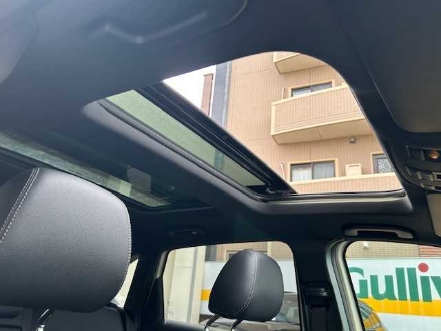 メルセデス・ベンツ Ｂ１８０ 静岡県 2018(平30)年 3.5万km カルサイトホワイト サンルーフ/純正ナビ/フルセグTV/DVD/CD/BT/SD/バックカメラ/黒革シート/前席メモリー付パワーシート/前席シートヒーター /ハーマンカードン/衝突軽減ブレーキ/レーンキープアシスト/ブラインドスポットモニター/クリアランスソナー/レーダークルーズコントロール/純正前方ドライブレコーダー/LEDヘッドライト/ETC/ステアリングスイッチ/純正17インチAW/スマートキー×2/保証書/取扱説明書/R3/5/6点検記録簿有