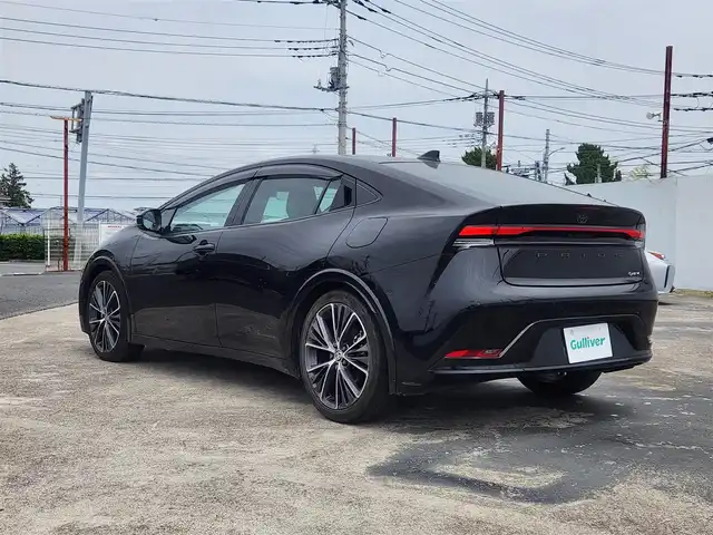トヨタ プリウス Z 栃木県 2023(令5)年 3.7万km アティチュードブラックマイカ 〇純正12.3インチディスプレイオーディオ/〇コネクティッドナビ/〇フルセグTV/〇バックカメラ/〇パノラマモニター/〇ビルトインETC2.0/〇セーフティセンス/・レーダークルーズコントロール/・プリクラッシュセーフティ/・フロントクロストラフィックアラート/〇ブラインドスポットモニター/〇トヨタチームメイト/〇パーキングサポートブレーキ/〇LEDヘッドランプ/〇オートライト/〇純正19インチアルミ/〇合皮巻きステアリング/〇ステアリングスイッチ/〇ステアリングヒーター/〇オートエアコン/〇充電用USBタイプC/〇OPレッド加飾付合皮スポーティシート/〇シートヒーター/〇シートベンチレーション/〇メモリー付パワーシート/〇スマートエントリー/〇禁煙車