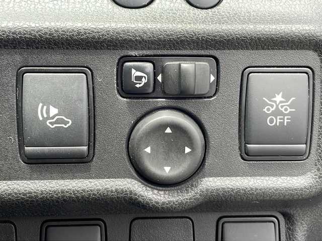 日産 ノート e－パワー X Vセレクション 三重県 2020(令2)年 4.5万km ダークメタルグレー 社外ナビ（AM/FM/BT）/全周囲モニター/デジタルインナーミラー/ビルトインETC/コーナーセンサー/オートライト/ステアリングリモコン/フロアマット/電動格納ミラー/禁煙車