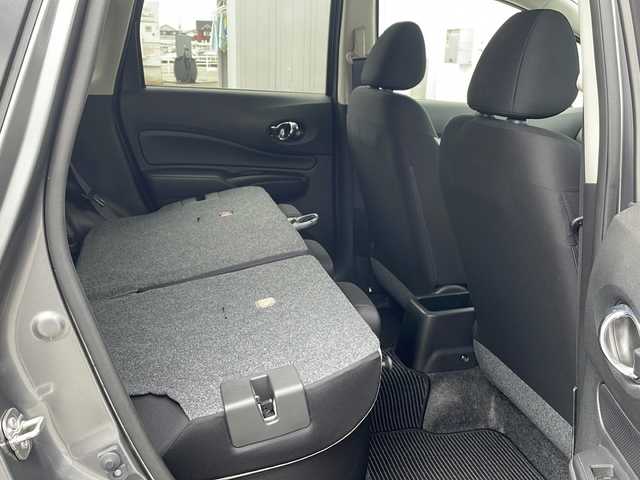 日産 ノート e－パワー X Vセレクション 三重県 2020(令2)年 4.5万km ダークメタルグレー 社外ナビ（AM/FM/BT）/全周囲モニター/デジタルインナーミラー/ビルトインETC/コーナーセンサー/オートライト/ステアリングリモコン/フロアマット/電動格納ミラー/禁煙車