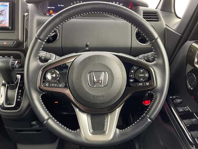 ホンダ Ｎ ＢＯＸ カスタム G L ターボ ホンダセンシング 大阪府 2020(令2)年 5.1万km プレミアムグラマラスブロンズP ホンダセンシング/　・衝突軽減ブレーキ/　・誤発進抑制機能/　・アダプティブクルーズコントロール/　・車線維持支援システム/　・パーキングセンサーシステム/　・ブラインドスポットインフォメーション/社外メモリナビ/　　CD/DVD/BT/フルセグTV/バックカメラ/両側パワースライドドア/LEDオートライト/フォグランプ/合皮ハーフレザーシート/シートヒーター/純正15インチアルミホイール/パドルシフト/スマートキー/ビルトインETC