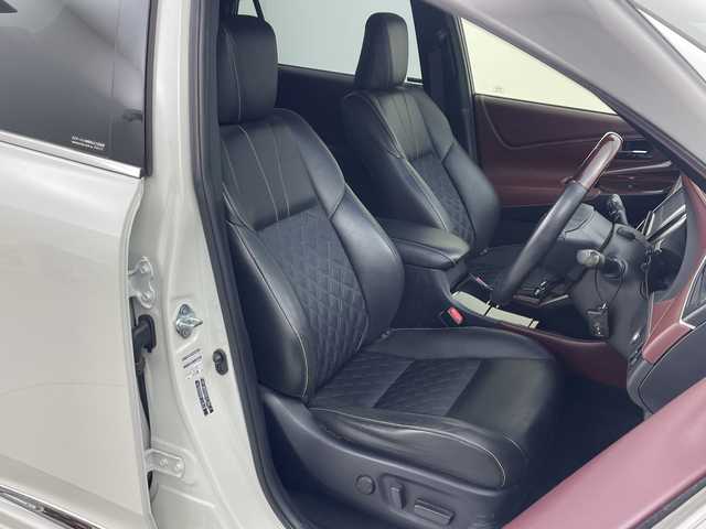 トヨタ ハリアー プレミアム 愛知県 2017(平29)年 3.3万km ホワイトパールクリスタルシャイン ワンオーナー/純正ナビ(NSZT-Y66T)/バックカメラ/フルセグTV/Bluetooth・CD・SD・AM・FM/ETCビルトイン/AC100V・100Wコンセント/純正18インチアルミホイール/上級ファブリック+合皮シート/運転席パワーシート/運転席電動ランバーサポート/純正フロアマット/パワーバックドア/クルーズコントロール/レーンディパーチャーアラート/ドライブスタートコントロール/ヒルスタートアシスト/アイドリングストップ/ISOFIX/LEDヘッドライト/オートマチックハイビーム/オートライト/フロントフォグランプ/オート格納ミラーウィンカー/革巻きステアリング/ステアリングスイッチ/純正荷室シート/ECOモード・PWRモード/DC12V/ナノイー/プッシュスタート/イモビライザー/新車保証書・取扱説明書