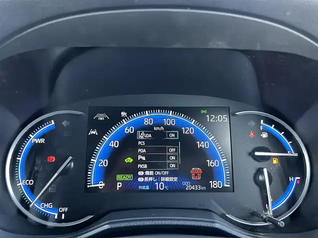 トヨタ ヴォクシー ハイブリッド S－Z 香川県 2022(令4)年 2.1万km アティチュードブラックマイカ モデリスタエアロ/純正１０．５型ＴＶ、ナビ付ＤＡ/バックカメラ/純正１４型EL有機後席モニター/トヨタセーフティセンス/・プリクラッシュセーフティ (PCS)/・レーントレーシングアシスト (LTA)/・レーダークルーズコントロール (ACC)/・オートマチックハイビーム (AHB)/・プロアクティブドライビングアシスト (PDA)/・発進遅れ告知機能/前後ドライブレコーダー/ビルトインＥＴＣ２．０/ハーフレザーシート/シートヒーター/スマートキー/スペアキー/純正17インチAW/純正フロアマット